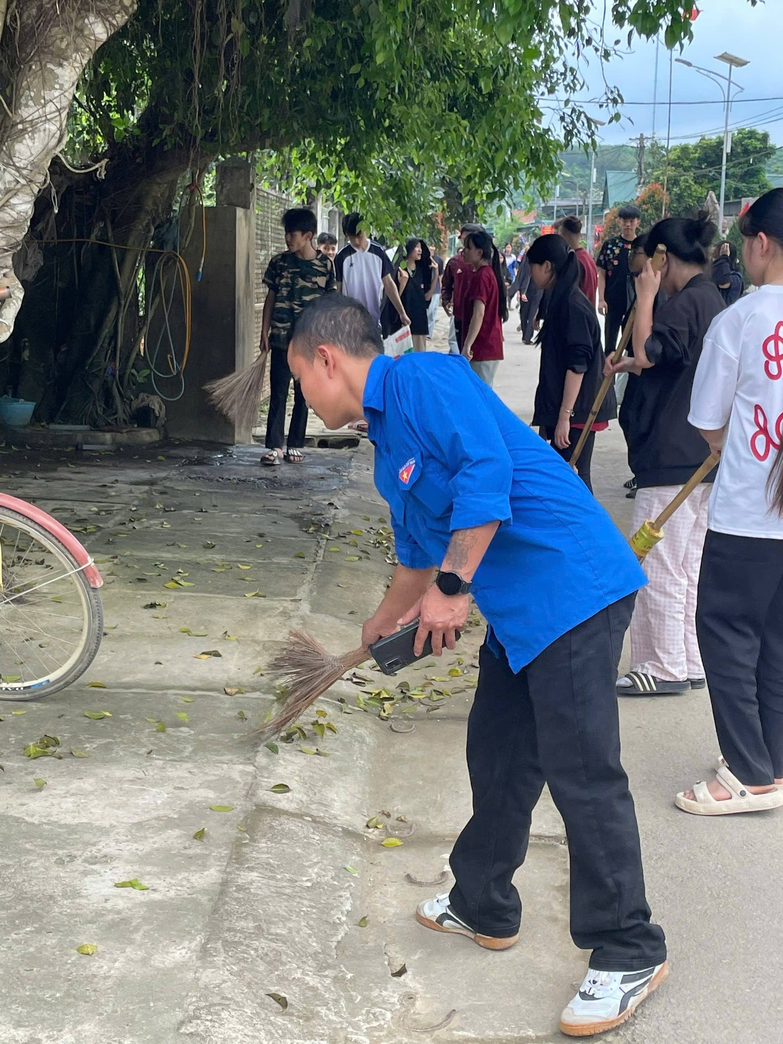Anh-tin-bai